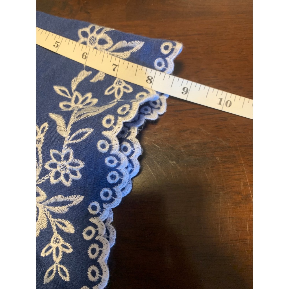 Blue Floral Embroidered Scalloped Hem Short Sleeve Top Boho Coastal‎ Grandma - Picture 6 of 7